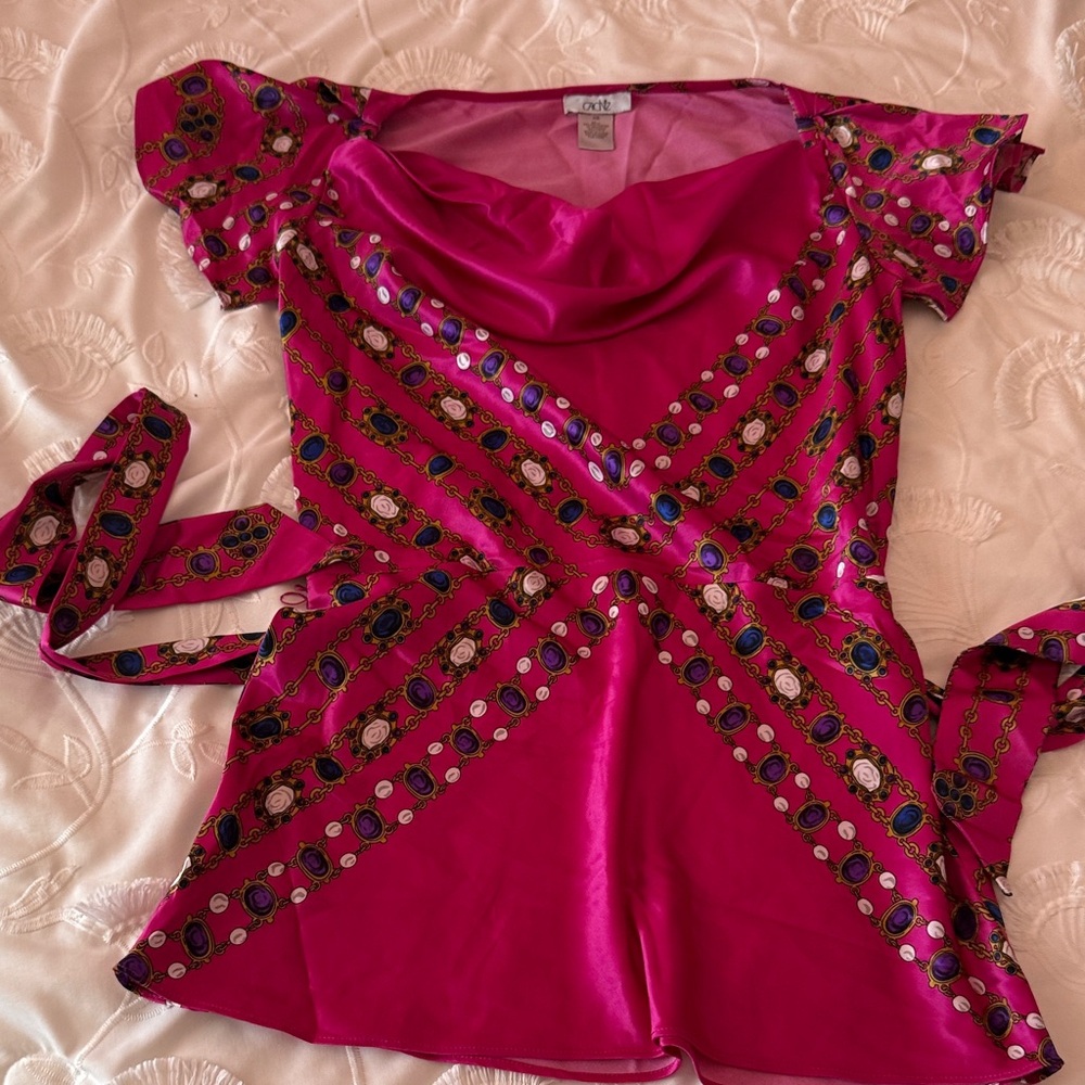 Cache Fuchsia Pink Satin Blouse with Embellished Chain Print